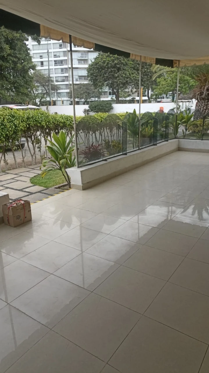 Terrazas y jardín · COGRP: vista 1